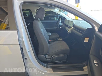 2024 Hyundai IONIQ 5 SE - miniatura 8