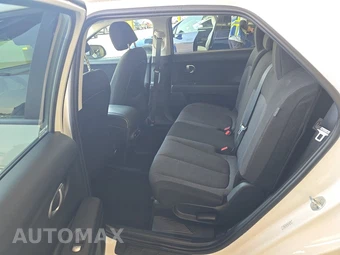 2024 Hyundai IONIQ 5 SE - miniatura 13