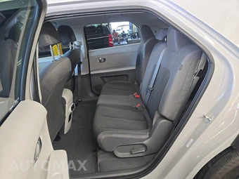 2024 Hyundai IONIQ 5 SE - miniatura 13