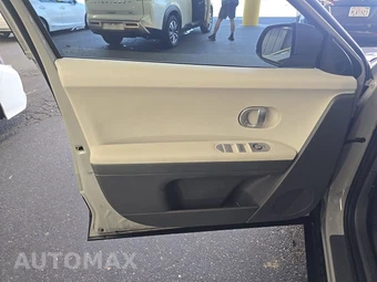 2024 Hyundai IONIQ 5 SE - miniatura 9
