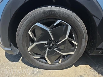2024 Hyundai IONIQ 5 SE - miniatura 17