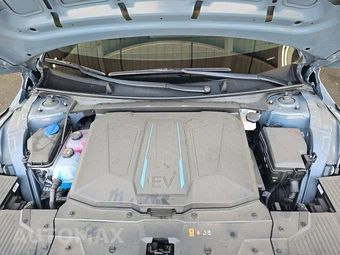 2024 Hyundai IONIQ 5 SE - miniatura 15