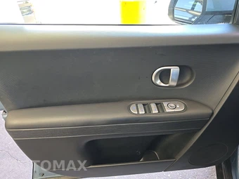 2024 Hyundai IONIQ 5 SE - miniatura 9