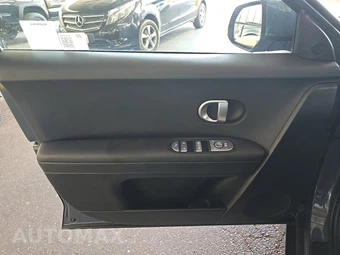 2024 Hyundai IONIQ 5 SE - miniatura 9