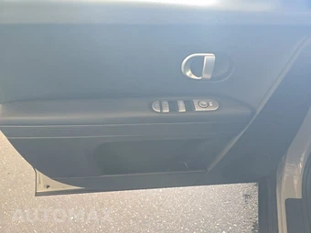 2024 Hyundai IONIQ 5 SE - miniatura 9