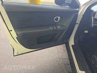 2024 Hyundai IONIQ 5 SE - miniatura 9