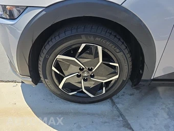 2024 Hyundai IONIQ 5 SE - miniatura 17