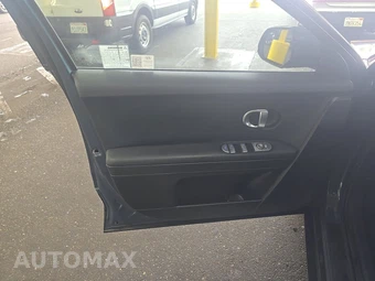 2024 Hyundai IONIQ 5 SE - miniatura 9
