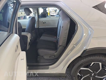 2024 Hyundai IONIQ 5 SE - miniatura 13
