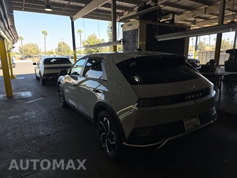 2024 Hyundai IONIQ 5 SE - miniatura 6