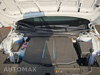 2024 Hyundai IONIQ 5 SE - miniatura 15