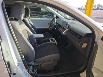 2024 Hyundai IONIQ 5 SE - miniatura 8