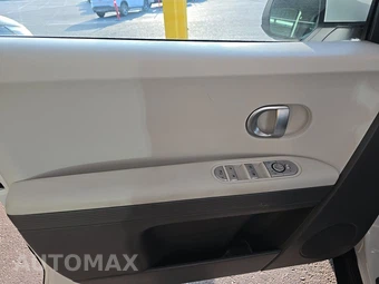 2024 Hyundai IONIQ 5 SE - miniatura 9