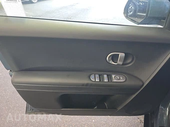 2024 Hyundai IONIQ 5 SE - miniatura 9