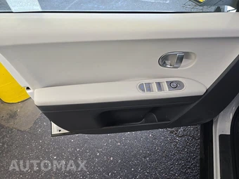 2024 Hyundai IONIQ 5 SE - miniatura 9