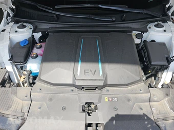 2024 Hyundai IONIQ 5 SE - miniatura 15