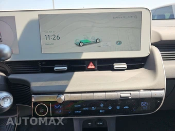 2024 Hyundai IONIQ 5 SE - miniatura 11
