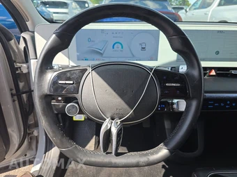 2024 Hyundai IONIQ 5 SE - miniatura 10