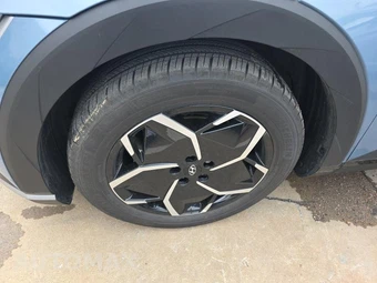 2024 Hyundai IONIQ 5 SE - miniatura 17