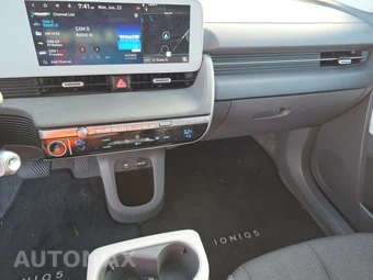 2024 Hyundai IONIQ 5 SE - miniatura 11