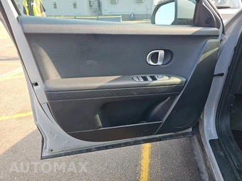 2024 Hyundai IONIQ 5 SE - miniatura 9