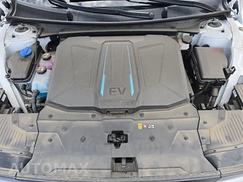 2024 Hyundai IONIQ 5 SE - miniatura 15