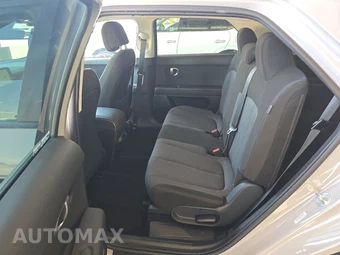 2024 Hyundai IONIQ 5 SE Standard Range - miniatura 13