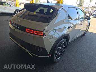 2024 Hyundai IONIQ 5 SE Standard Range - miniatura 4