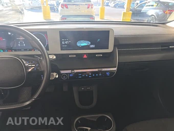 2024 Hyundai IONIQ 5 SE Standard Range - miniatura 11