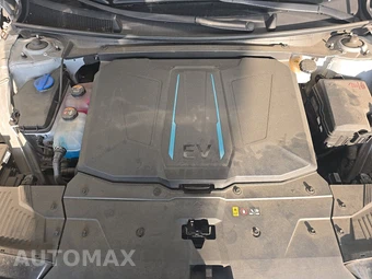 2024 Hyundai IONIQ 5 SE Standard Range - miniatura 15