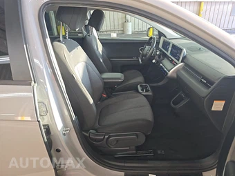 2024 Hyundai IONIQ 5 SE Standard Range - miniatura 8