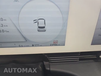 2024 Hyundai IONIQ 5 SE Standard Range - miniatura 12