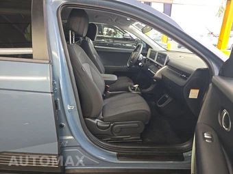 2024 Hyundai IONIQ 5 SE Standard Range - miniatura 8