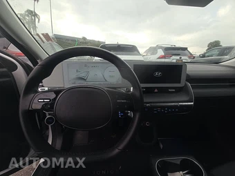 2024 Hyundai IONIQ 5 SE Standard Range - miniatura 11