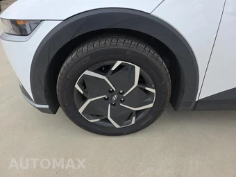 2024 Hyundai IONIQ 5 SE Standard Range - miniatura 17