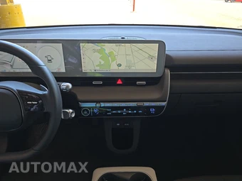 2024 Hyundai IONIQ 5 SE Standard Range - miniatura 11