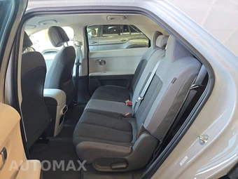 2024 Hyundai IONIQ 5 SE Standard Range - miniatura 13