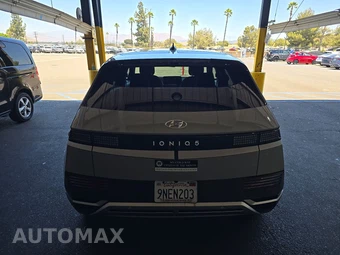 2024 Hyundai IONIQ 5 SE Standard Range - miniatura 5