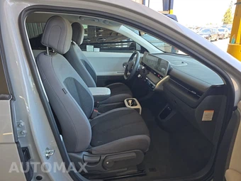 2024 Hyundai IONIQ 5 SE Standard Range - miniatura 8