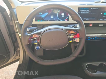 2024 Hyundai IONIQ 5 SE Standard Range - miniatura 10
