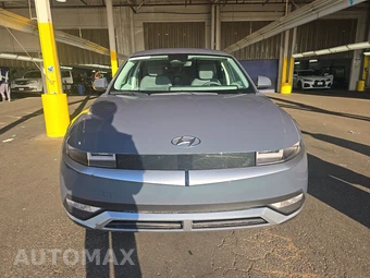2024 Hyundai IONIQ 5 SE Standard Range - miniatura 2