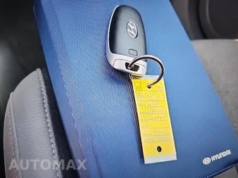 2024 Hyundai IONIQ 5 SE Standard Range - miniatura 27