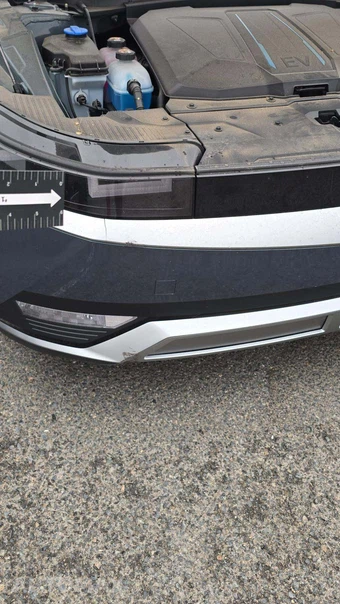 2024 Hyundai IONIQ 5 SE Standard Range - miniatura 28