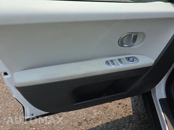 2024 Hyundai IONIQ 5 SEL - miniatura 9