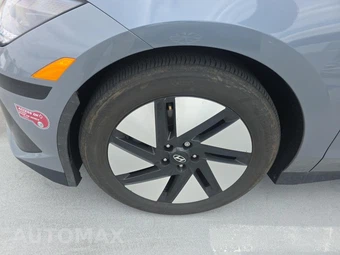2024 Hyundai IONIQ 6 SE - miniatura 17