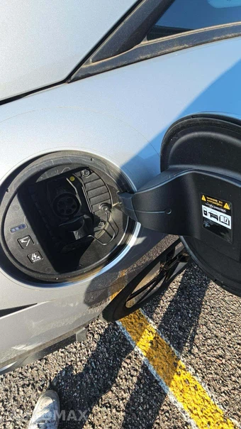 2024 Hyundai IONIQ 6 SE - miniatura 18