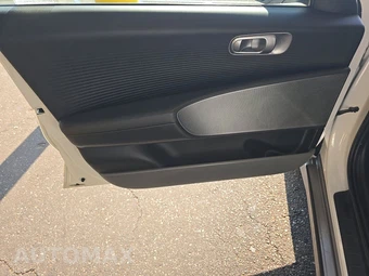 2024 Hyundai IONIQ 6 SE - miniatura 9