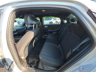 2024 Hyundai IONIQ 6 SE - miniatura 13