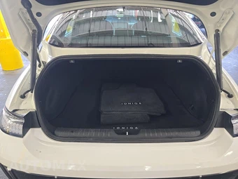 2024 Hyundai IONIQ 6 SEL - miniatura 16