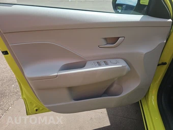 2024 Hyundai Kona Electric SE - miniatura 9
